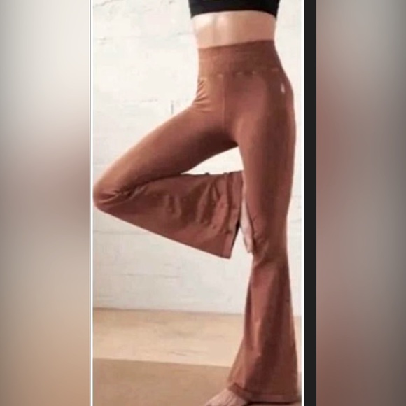 Free People NWOT Good Karma Flare Leggings Toasted Coconut SZ XS/S - Picture 5 of 5